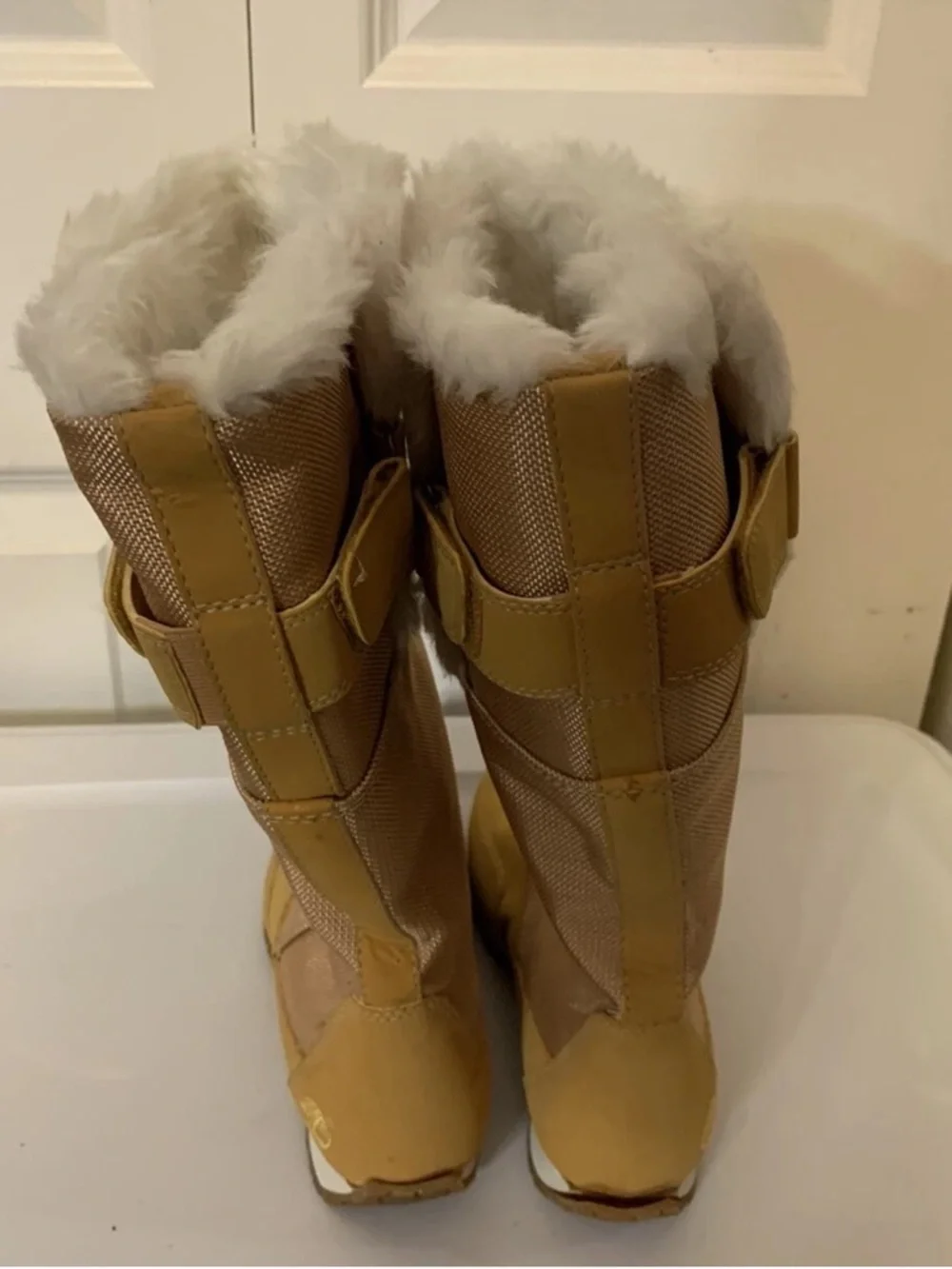Timberland Womens‎ Sz 7M Fold Over Boots Style 64680 Wheat